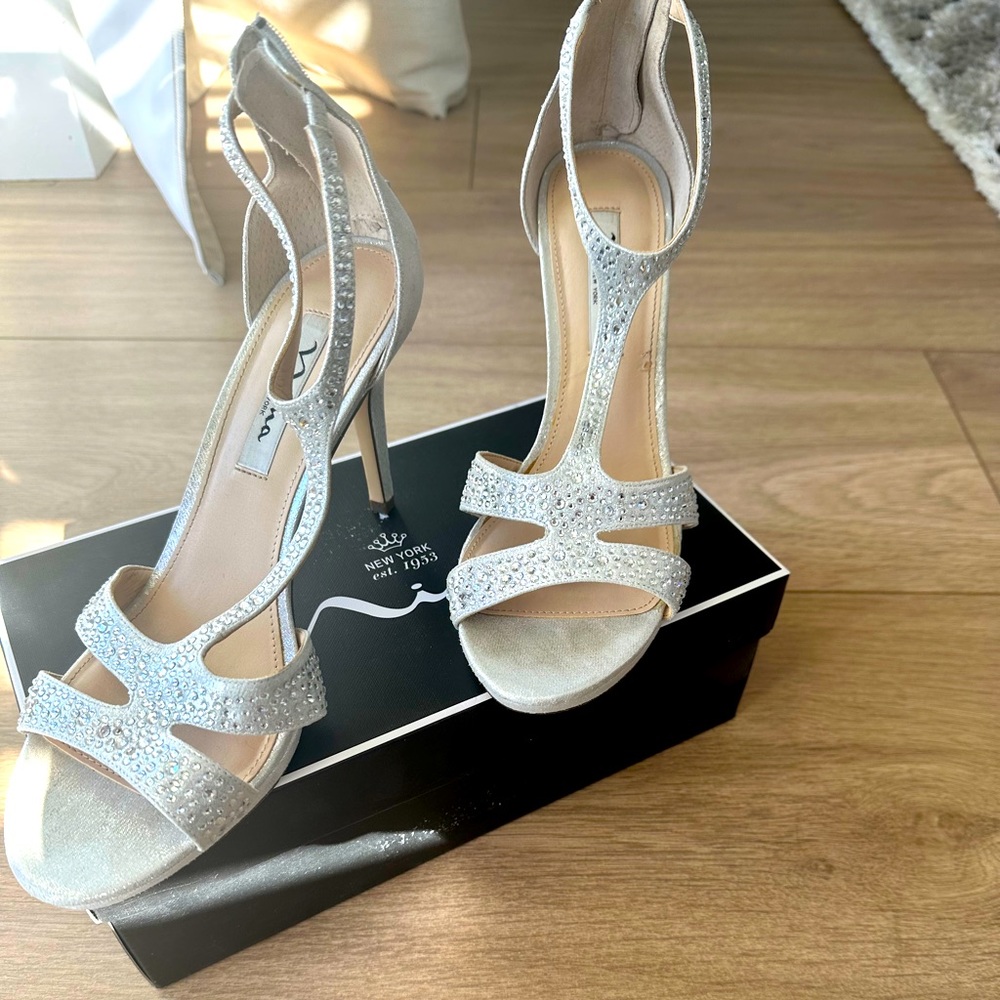 Evening high heels shoes